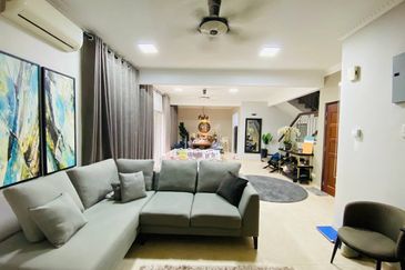 Bukit Jelutong 2 Storey Terrace CORNER LOT+RENOVATED Bukit Jelutong For Sale