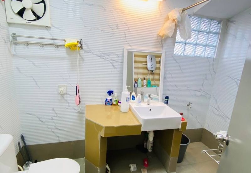 Bukit Jelutong 2 Storey Terrace CORNER LOT+RENOVATED Bukit Jelutong For Sale