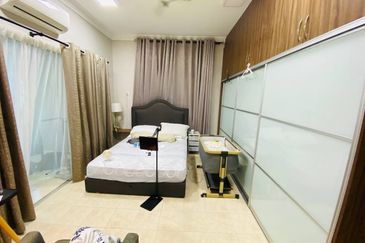 Bukit Jelutong 2 Storey Terrace CORNER LOT+RENOVATED Bukit Jelutong For Sale