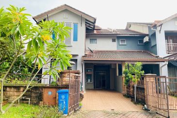 Bukit Jelutong 2 Storey Terrace CORNER LOT+RENOVATED Bukit Jelutong For Sale