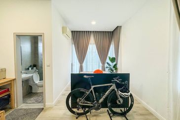 Lucent Residence @ twentyfive.7