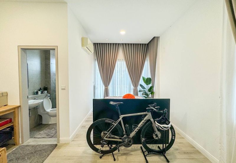 Lucent Residence @ twentyfive.7