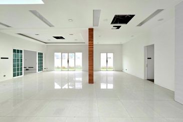 Putra Hill Residency