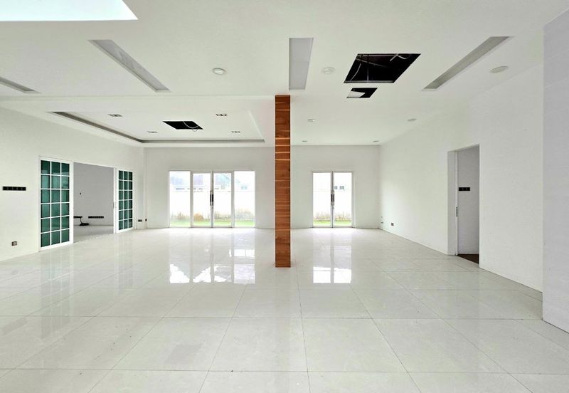 Putra Hill Residency