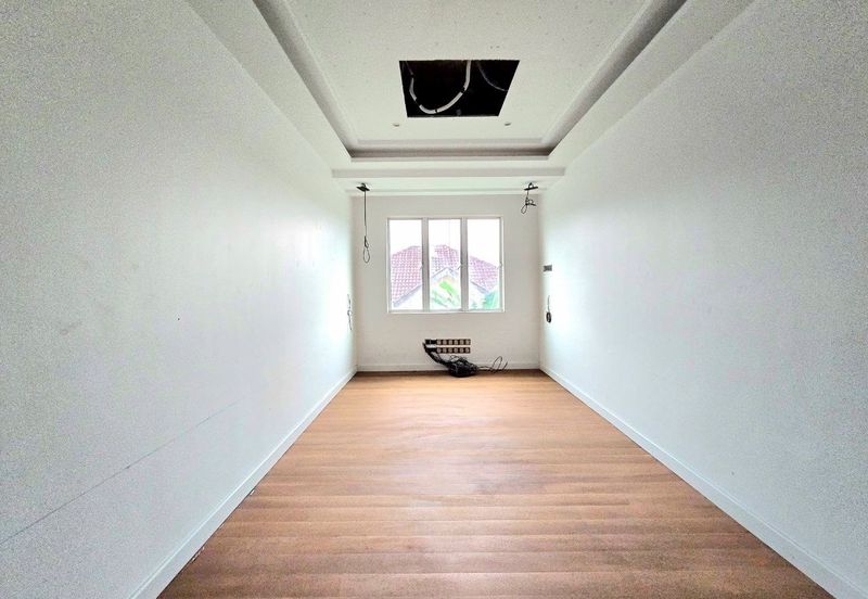 Putra Hill Residency