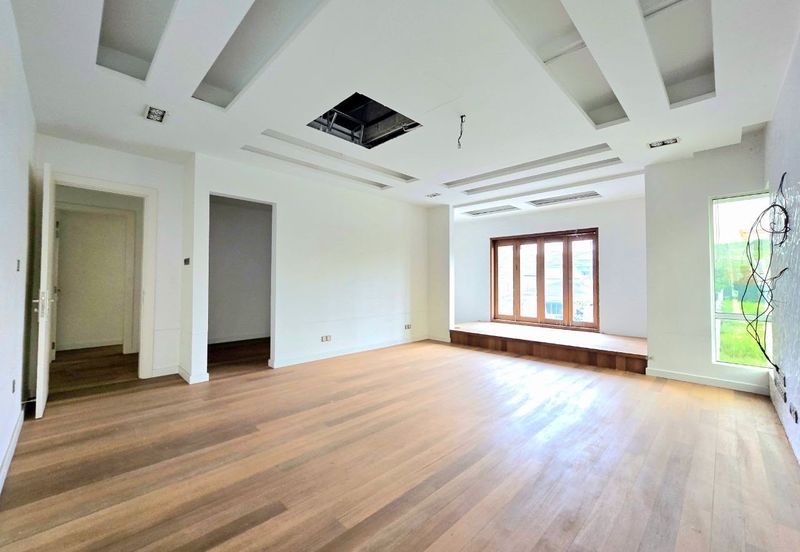 Putra Hill Residency