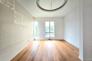 Putra Hill Residency