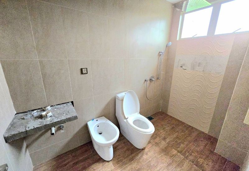 Putra Hill Residency