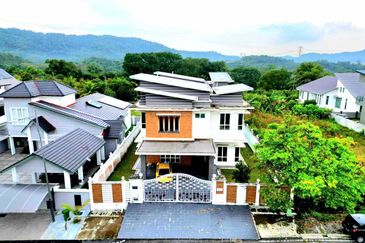 Putra Hill Residency