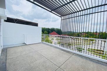 Duta Villa, Presint 14