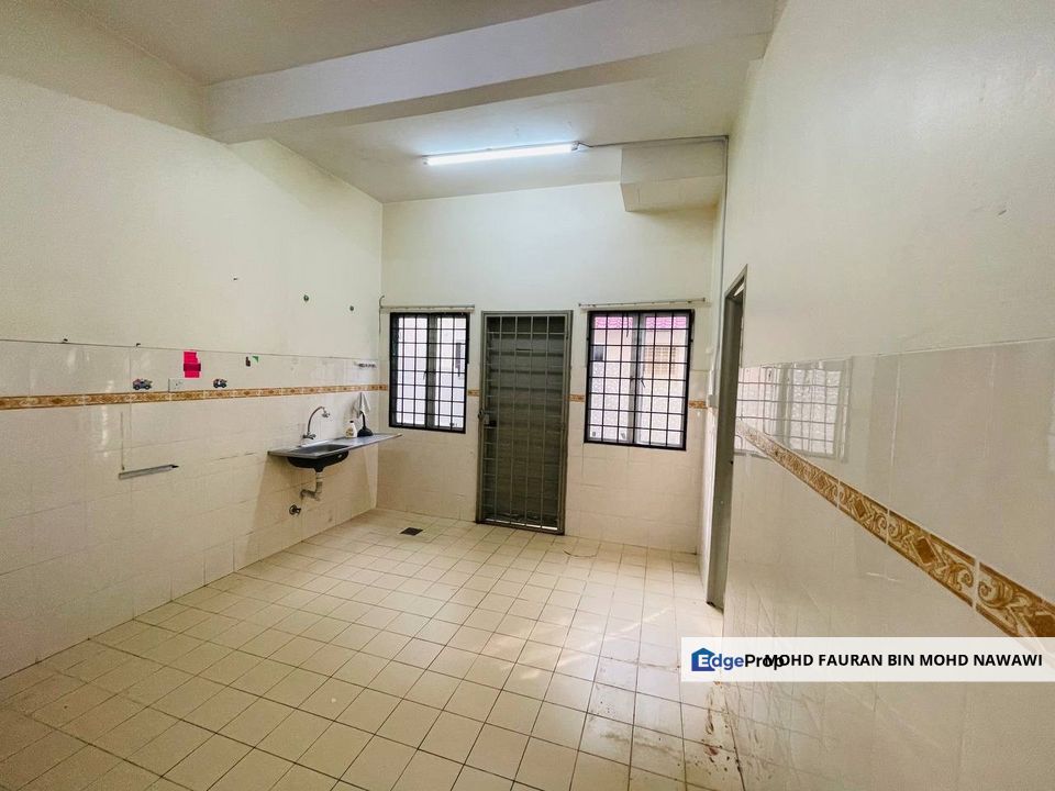 Seksyen 7 Shah Alam 2 Storey Terrace BASIC UNIT Shah Alam For Sale, Selangor, Shah Alam