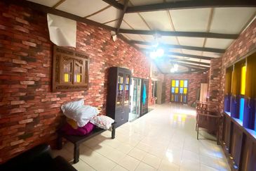 Seksyen 6 @ Bandar Bukit Mahkota