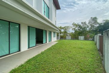Duta Villa, Setia Alam