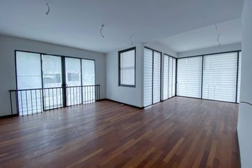 Duta Villa, Setia Alam