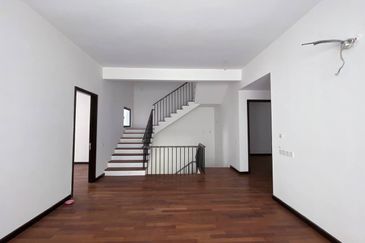 Duta Villa, Setia Alam