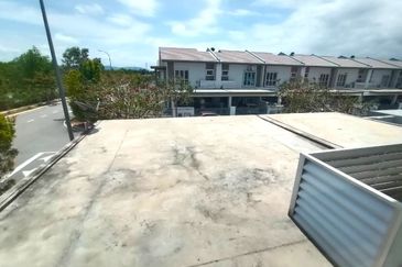 Albury 2 @ Mahkota Hills