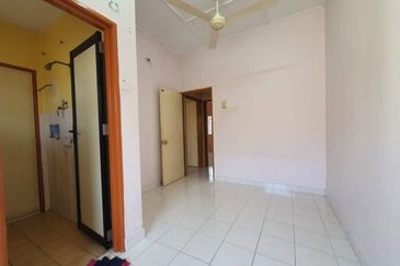 Taman Pinggiran Putra