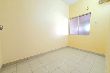 Taman Pinggiran Putra