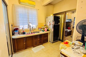 Jalan Anggerik Doritis 31/142