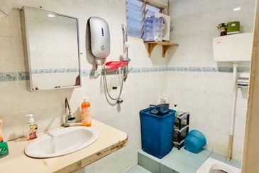 Jalan Anggerik Doritis 31/142