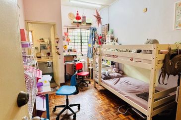 Jalan Anggerik Doritis 31/142