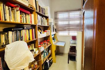 Jalan Anggerik Doritis 31/142