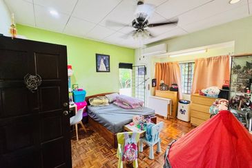 Jalan Anggerik Doritis 31/142