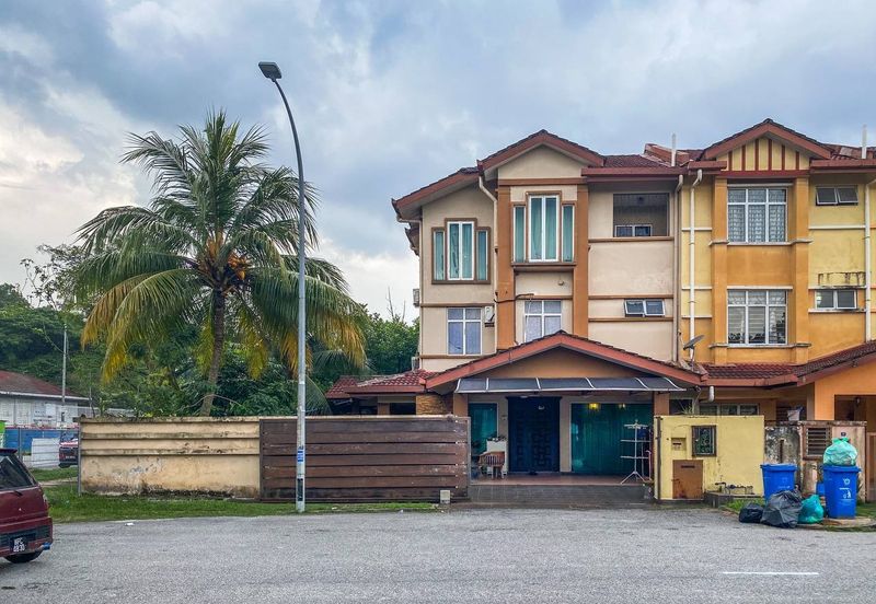 Taman Subang Pelangi