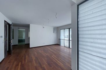 Duta Villa, Setia Alam