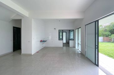 Duta Villa, Setia Alam