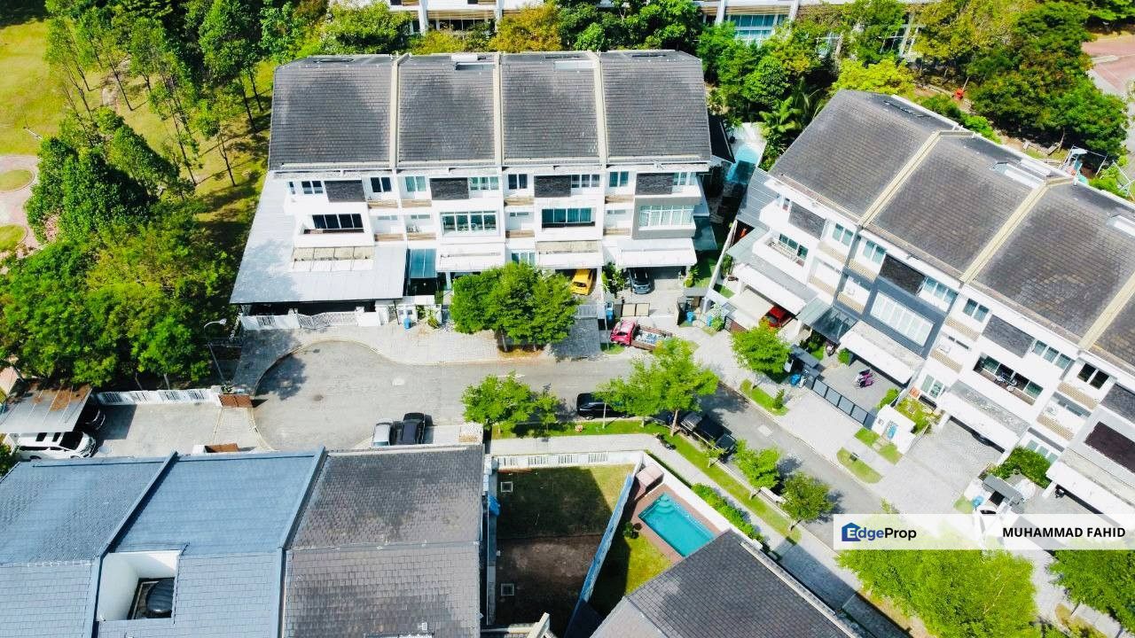 Lagenda Waterfront 3 Storey (SERENE SURROUNDINGS) Bukit Jelutong Shah Alam, Selangor, Bukit Jelutong