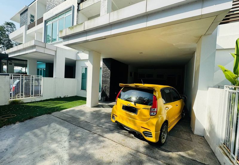 Lagenda Waterfront Homes