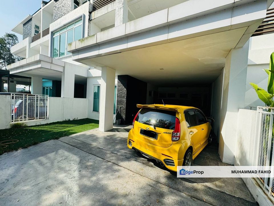 Lagenda Waterfront 3 Storey (SERENE SURROUNDINGS) Bukit Jelutong Shah Alam, Selangor, Bukit Jelutong