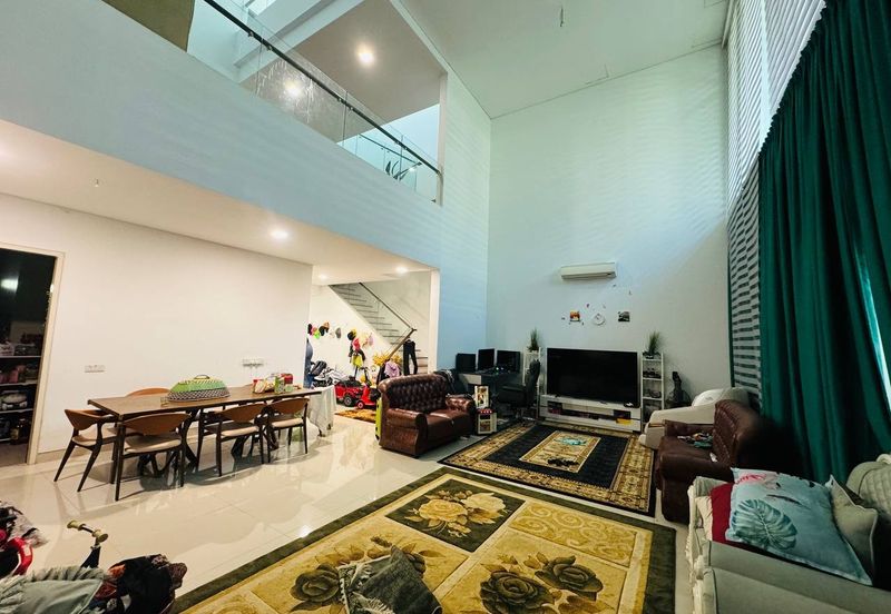 Lagenda Waterfront Homes