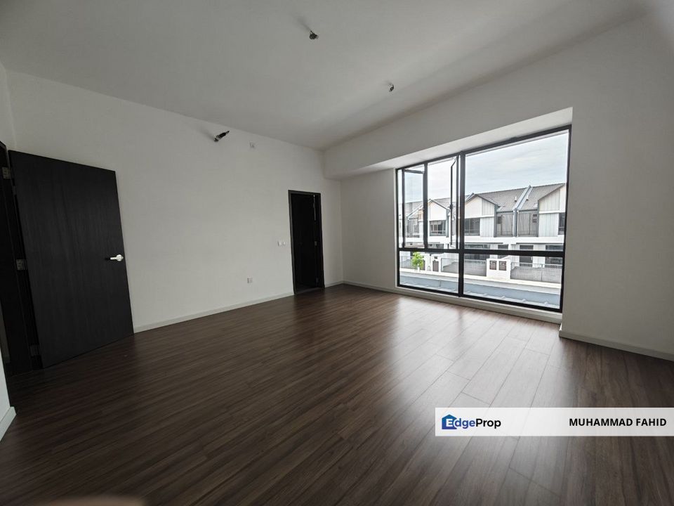 Anisa Serenia City Double Storey (NEW UNIT) Kota Wari san Sepang, Selangor, Sepang