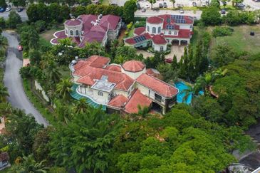 KGSAAS Golf Club, Seksyen 13