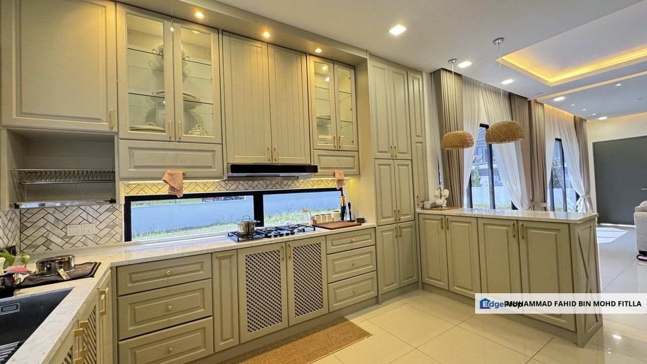 Residensi Lambaian Dua Double Storey (CORNER FULLY FURNISHED) Bangi, Selangor, Kajang