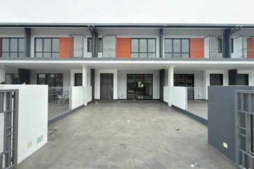 Casira 3 @ Bandar Bukit Raja