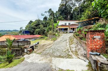 Kampung Bukit Sungai Puteh