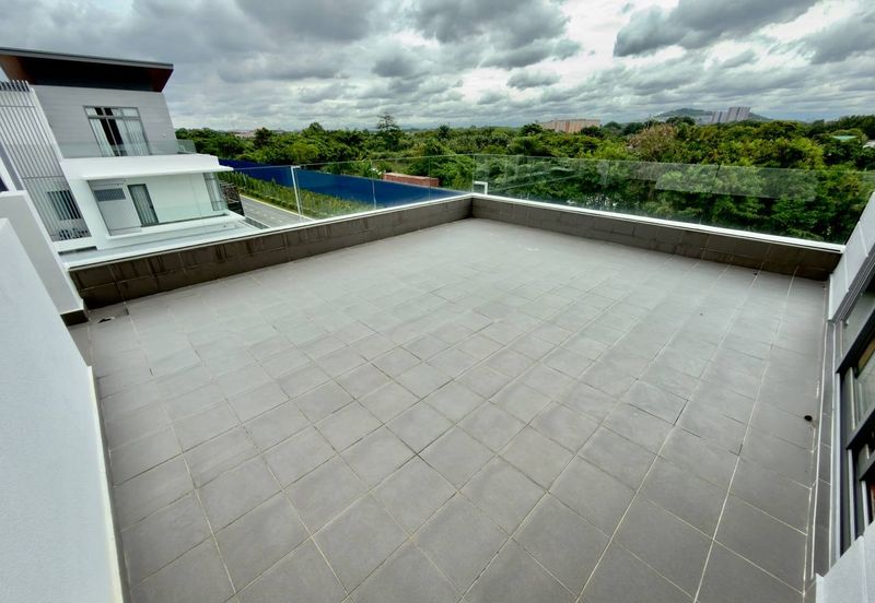 Broadleaf Residences, Hometree