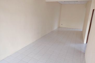 Taman Seroja, Bandar Baru Salak Tinggi