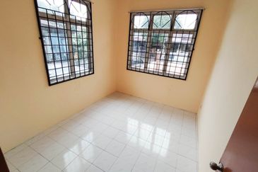 Taman Seroja, Bandar Baru Salak Tinggi