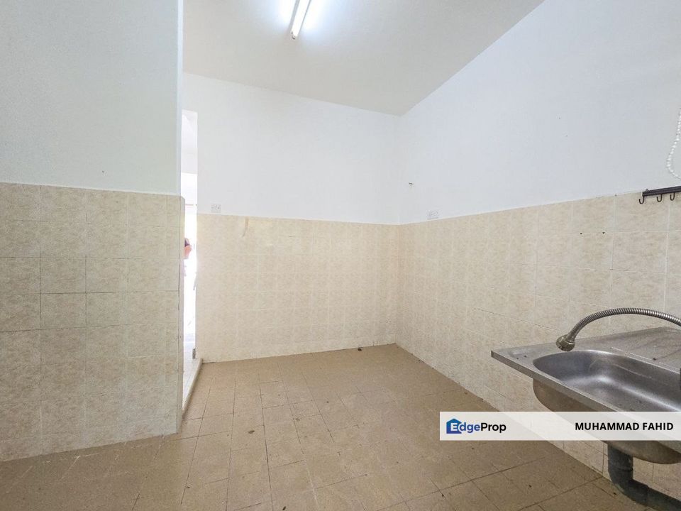 Bandar Seri Ehsan Double Storey (NEAR SURAU) Banting, Selangor, Banting