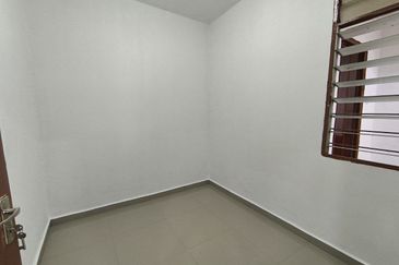 Taman Widuri, Bukit Beruntung