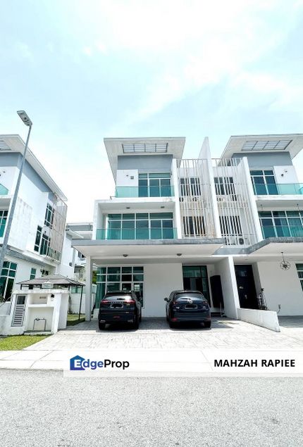 3 Storey Semi D @ Clover Garden Residence, Cyberjaya, Selangor, Cyberjaya