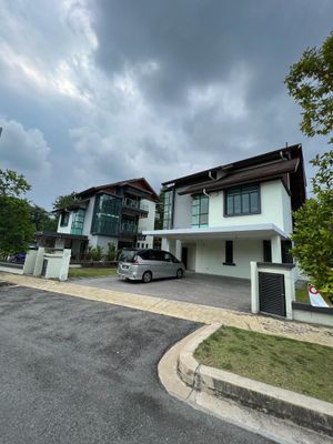 Danau Suria Presint 16 - 3 Storey Bungalow Modern Design With Lift For ...