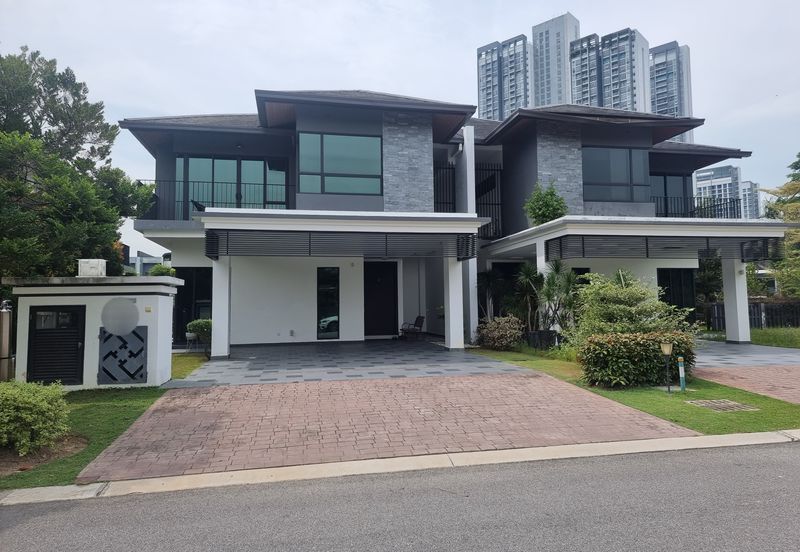 Lepironia Gardens, Setia Eco Glades