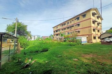 FREEHOLD Bungalow Land Jalan Bukit Senjuang Ujong Pasir Bandar Hilir Melaka Town