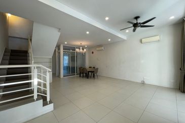 Gated Guarded 3 STY Laman Klebang Besar Limbongan Melaka Town Area CHAN 0105280170  FOR SALE@RM 889,000