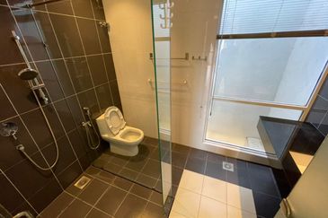 Gated Guarded 3 STY Laman Klebang Besar Limbongan Melaka Town Area CHAN 0105280170  FOR SALE@RM 889,000